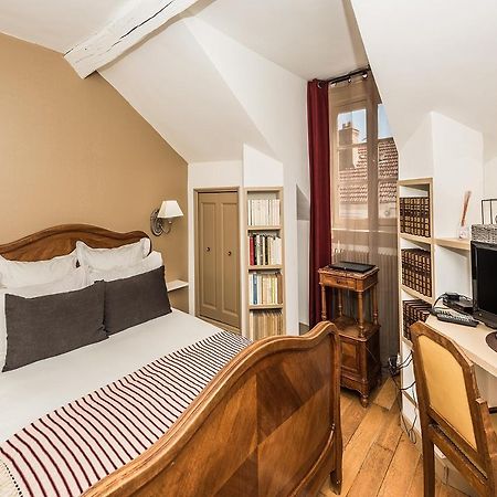 Chambres D'Hotes La Closerie Des Trois Marottes Melun Exterior foto