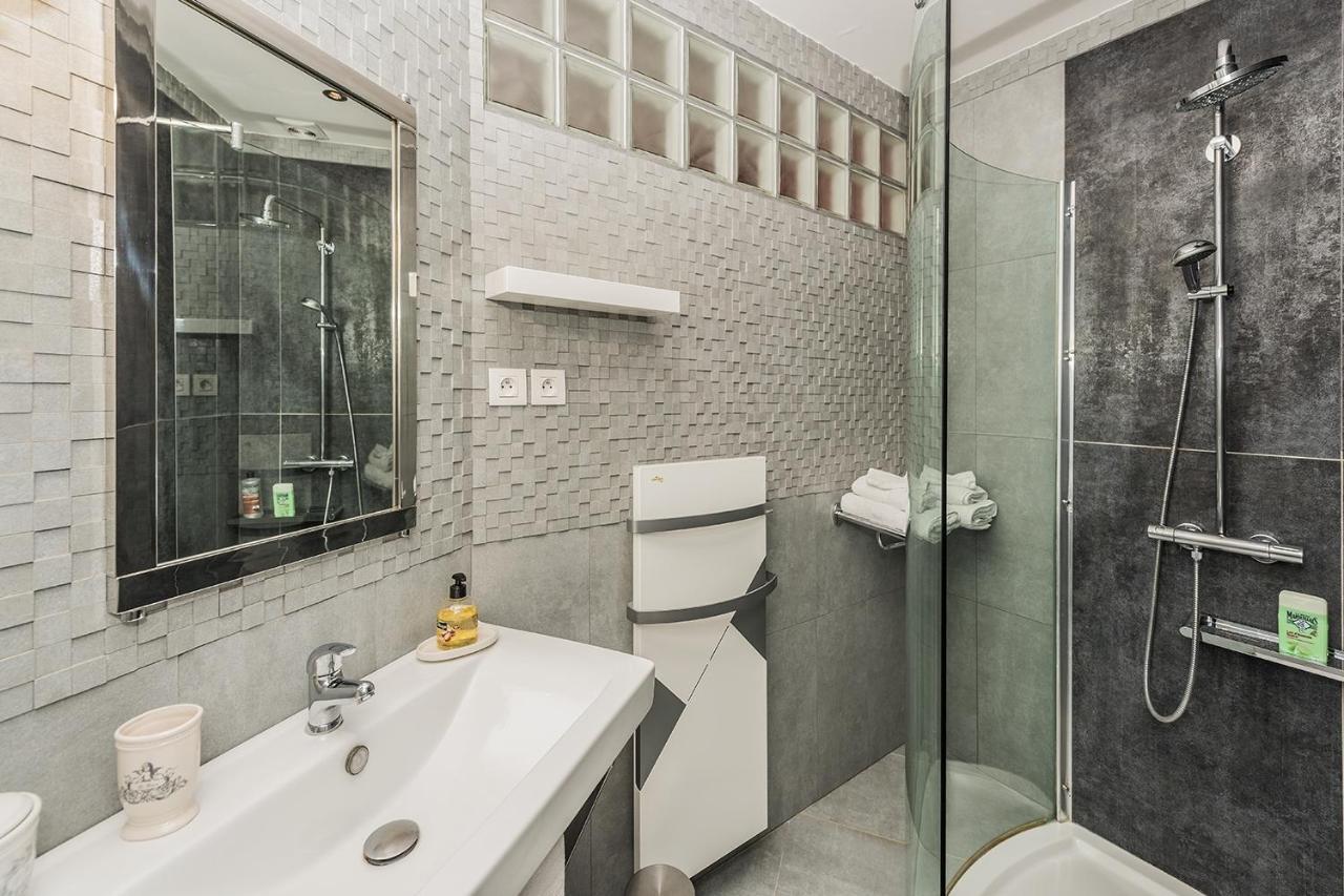 Chambres D'Hotes La Closerie Des Trois Marottes Melun Exterior foto